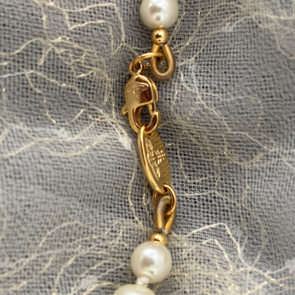 Vivienne Westwood Jumbo Pearl Saturn Orb Gold Austrian Crystal Necklace - Picture 7 of 12